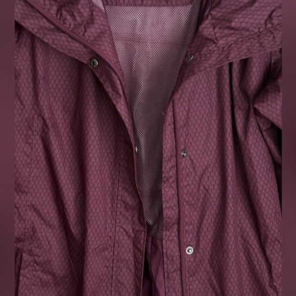 COLUMBIA OMNI TECH WOMENS JACKET, PLUM, size-large - Picture 5 of 10